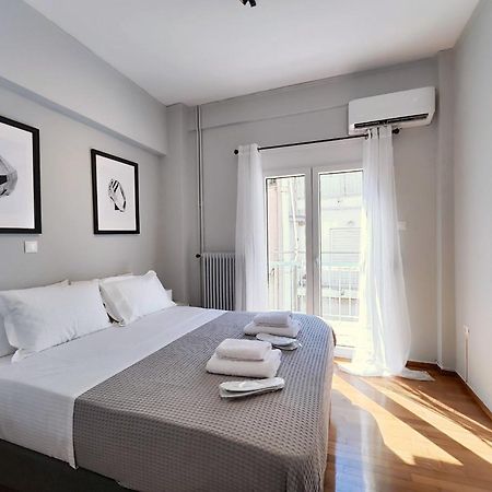 Zea Apartments Пирей Экстерьер фото