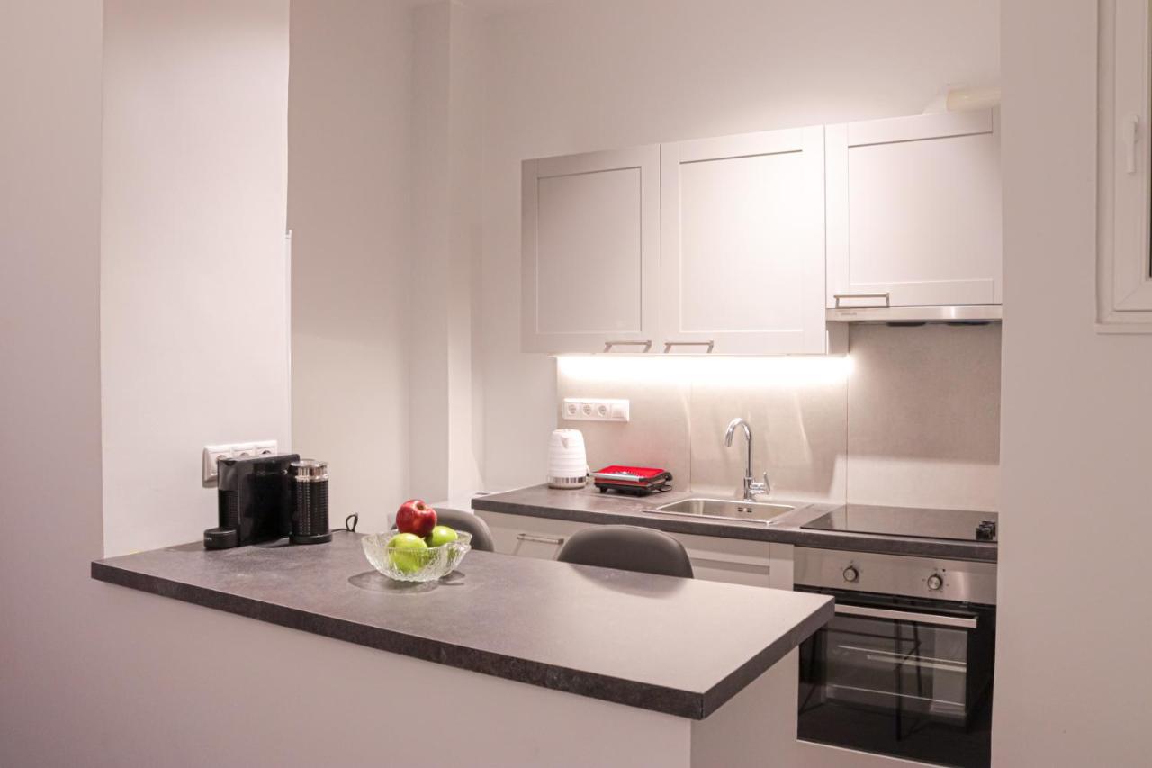 Zea Apartments Пирей Экстерьер фото