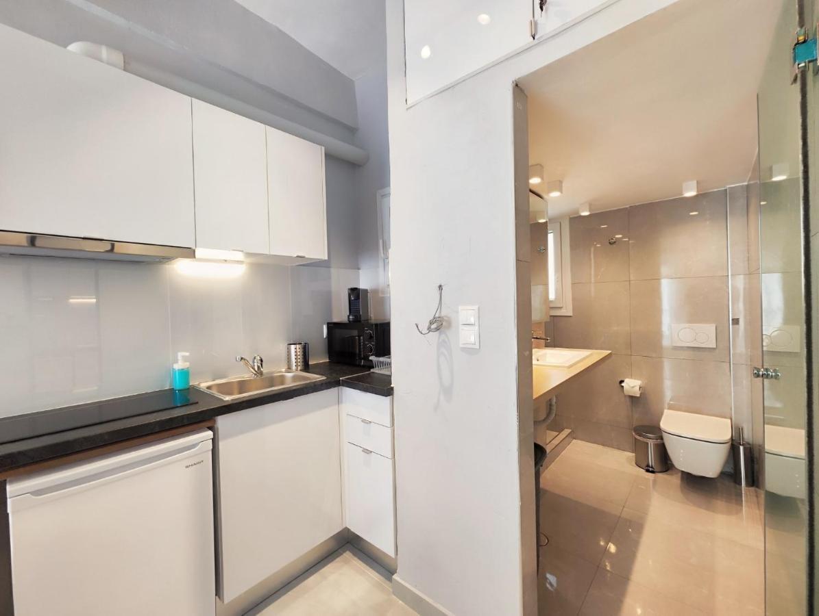 Zea Apartments Пирей Экстерьер фото