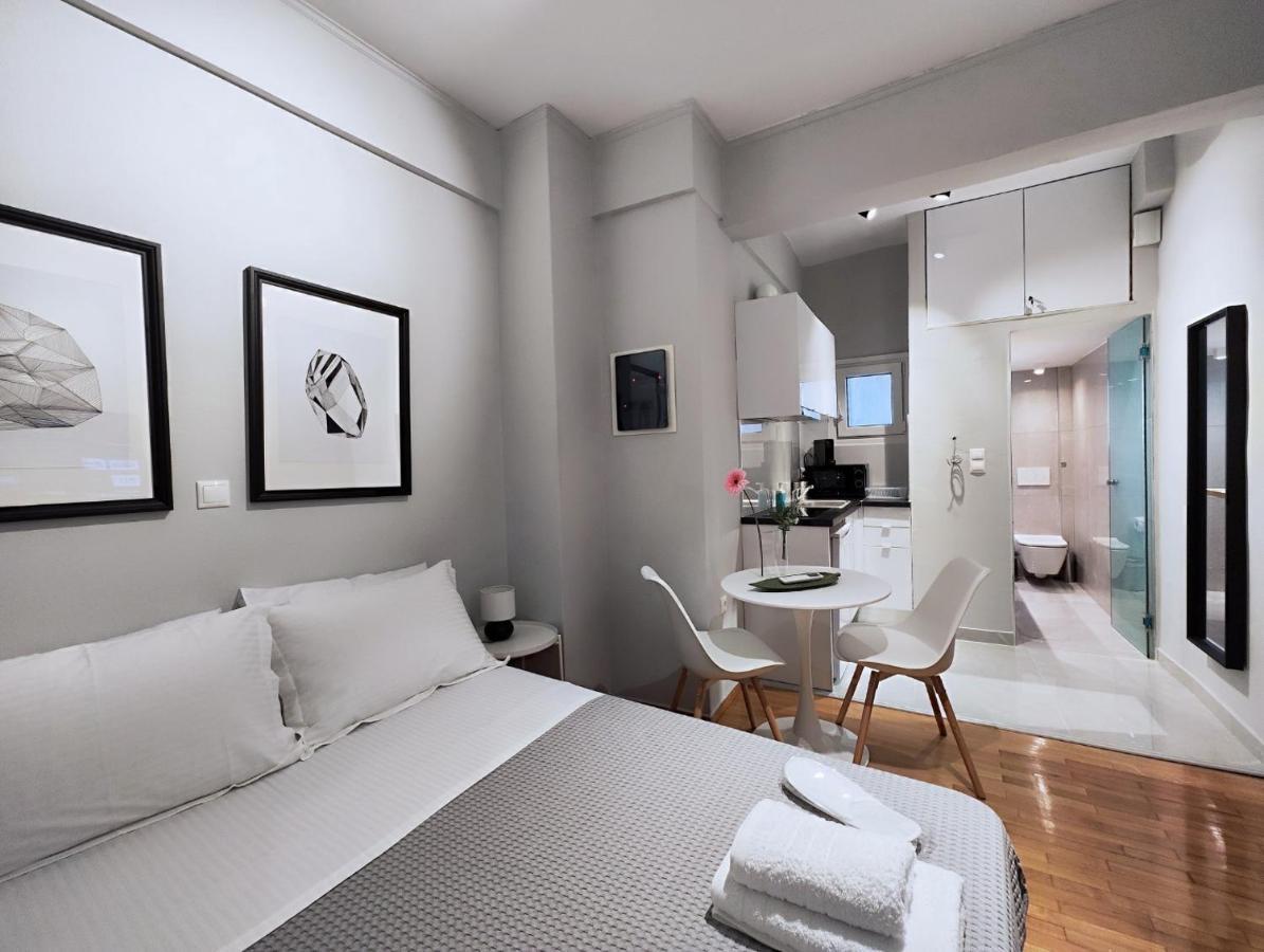 Zea Apartments Пирей Экстерьер фото